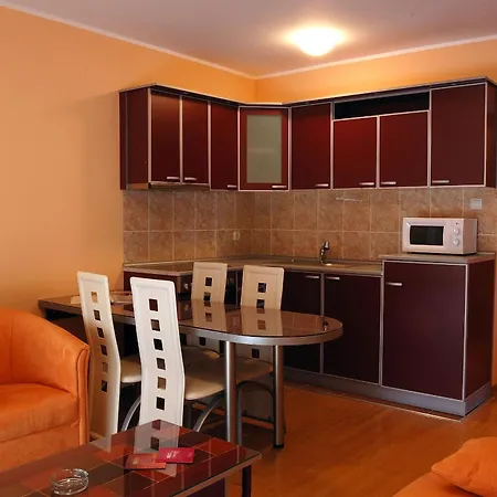 アパート Iwa Centar & Wellness *