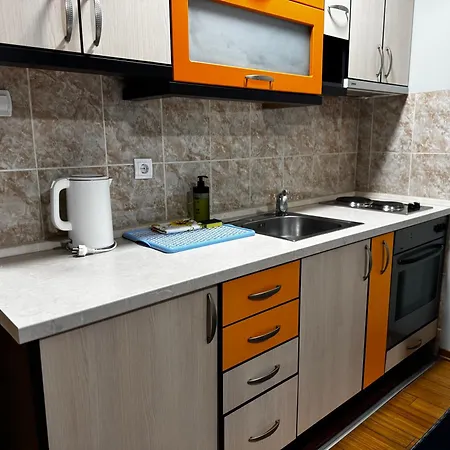 Iwa Centar & Wellness アパート *