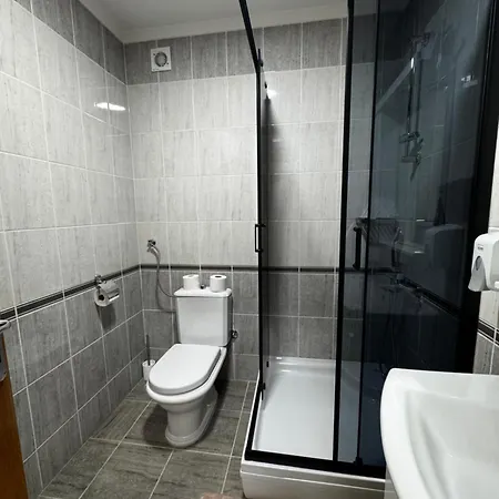 Iwa Centar & Wellness アパート