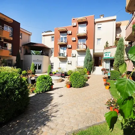 Iwa Centar & Wellness *